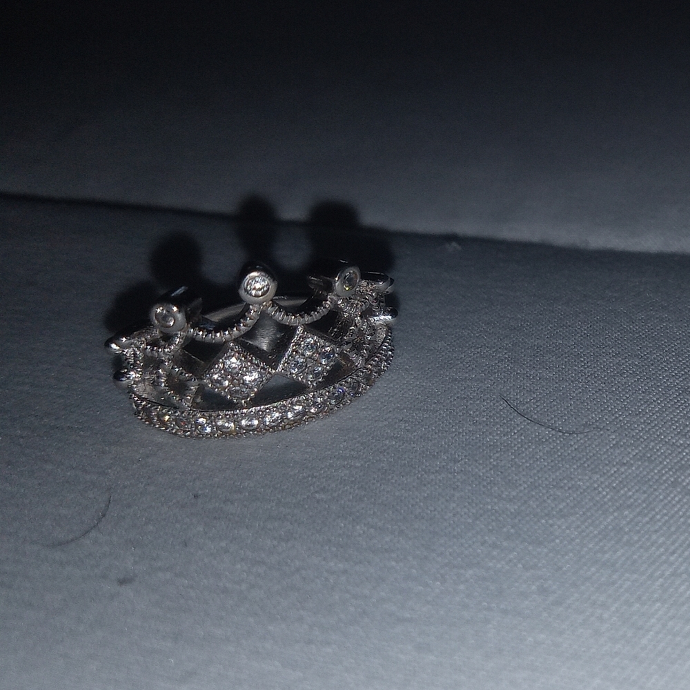 Have current Diamond Crown ring for kids or women with little fingers
